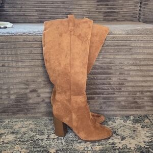 Women's Tan Suede Boots